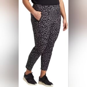 NWOT Lane Bryant On-The-Go Slim Ankle Pant in Gray & Black Leopard Size 22